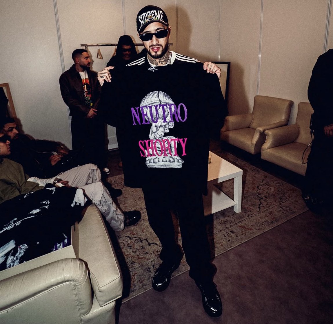 Hey mi gente ya va a salir oficialmente el nuevo merch para todos aquellos que quieran lo hicimos con mucho amor ❤️👽🤛🏽