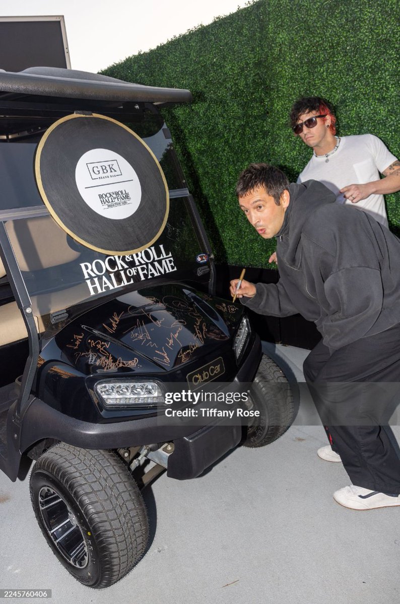 TOPUPDATERS's tweet photo. Tyler and Josh at the GBK Backstage Lounge for the Rock &amp; Roll Hall of Fame 
📸 via Tiffany Rose from gettyimages https://t.co/Ij1fSYQg8e