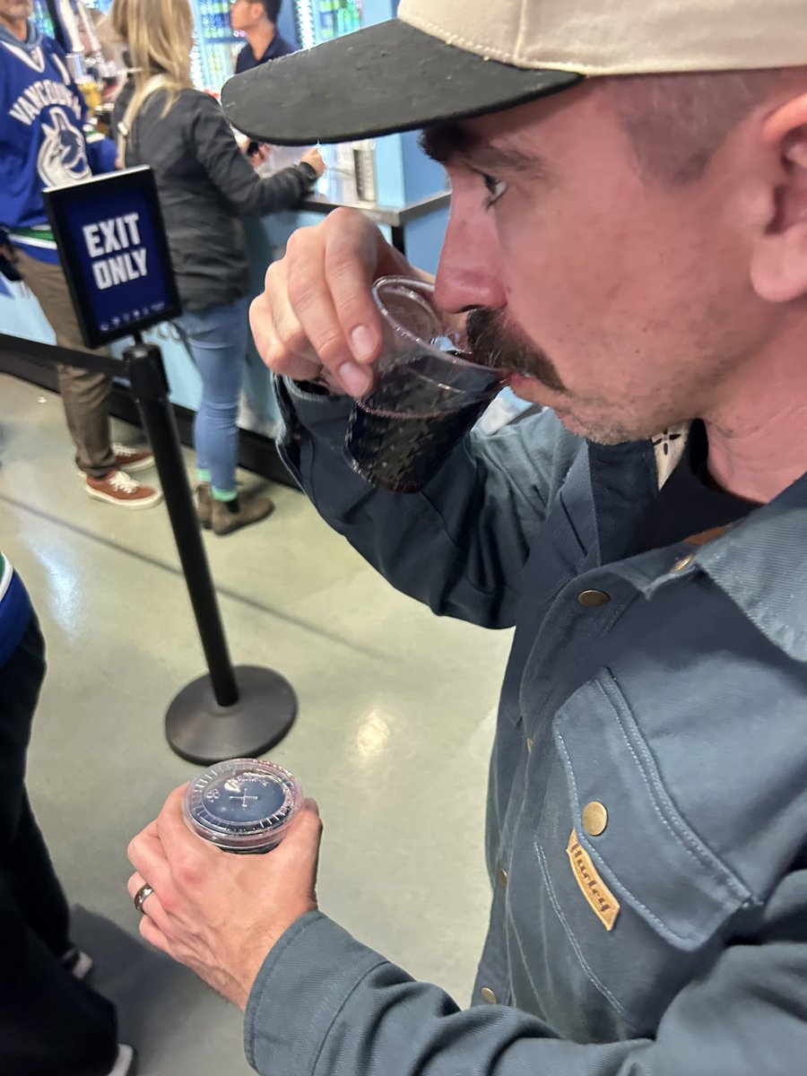 Colin tweet media