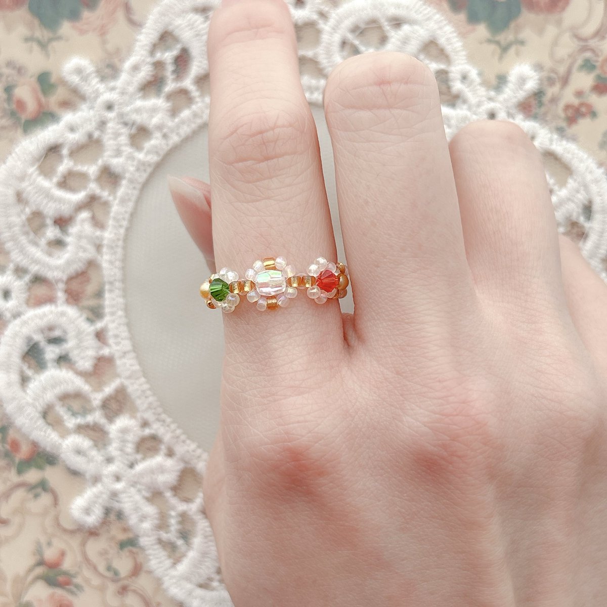 n_a_m_u_76's tweet image. Xmas illumination🎄🎅🏻

red❤️×green💚×gold💛

#Namu #handmade #beads #seaglass #Xmas #クリスマス