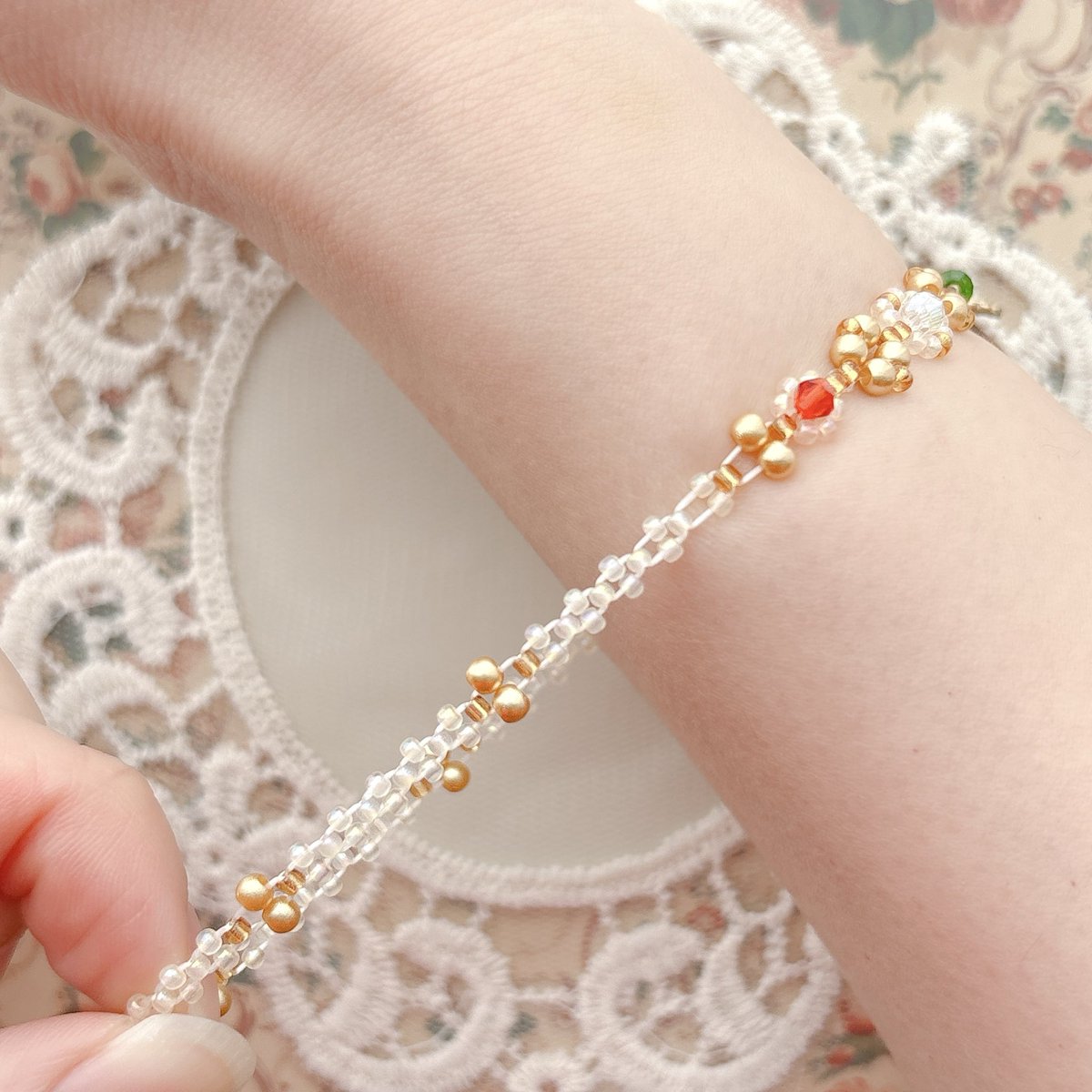 n_a_m_u_76's tweet image. Xmas illumination🎄🎅🏻

red❤️×green💚×gold💛

#Namu #handmade #beads #seaglass #Xmas #クリスマス