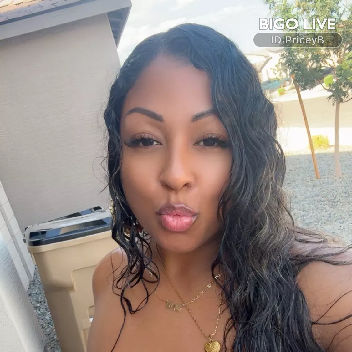 TrueRealones's tweet image. 3.29 Copy this text to open #BIGOLIVE, watch 💸𝓟Ｒι¢εy𝐁😈🥂, and make new friends! 3/29 feedback@bigo.tv
slink.bigovideo.tv/xrcRIN?sc=xrcR…