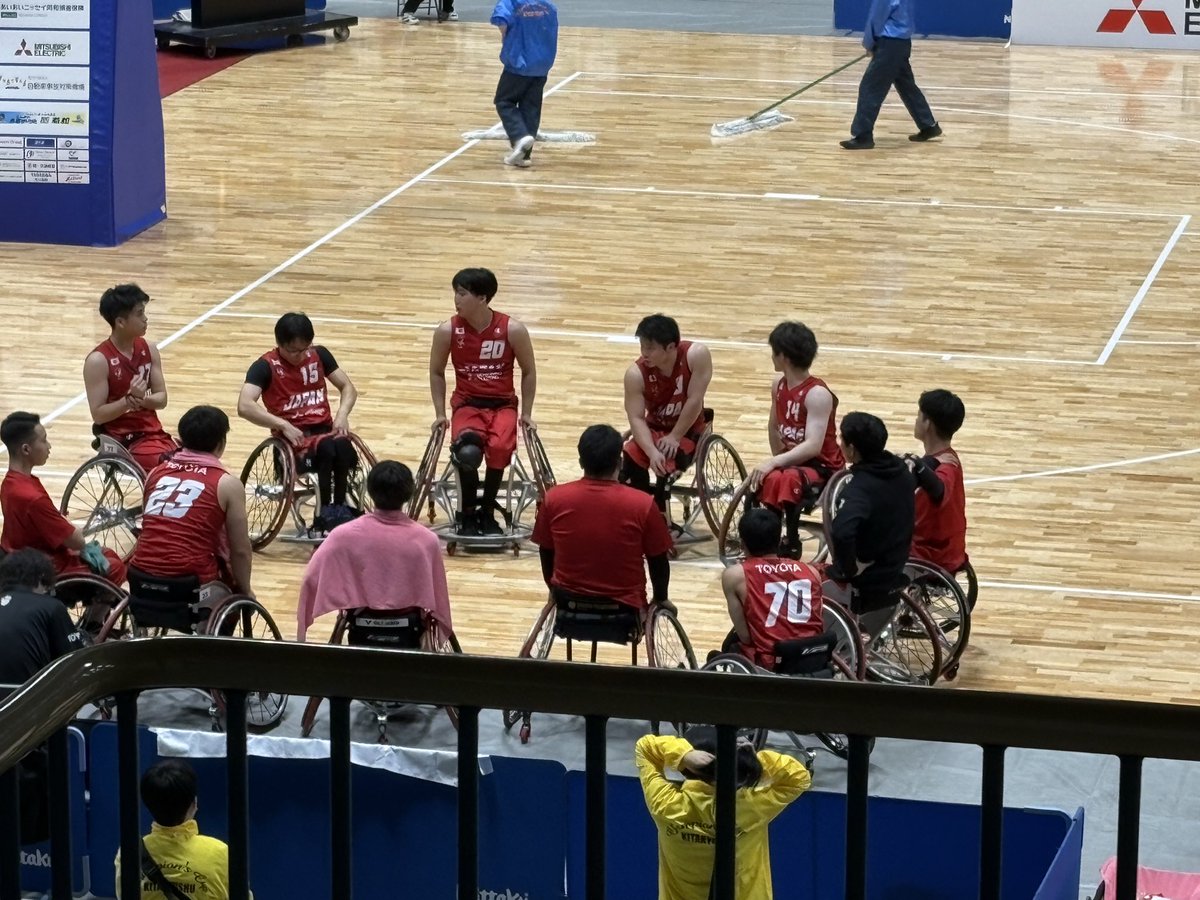relational_p's tweet image. 車椅子バスケ🏀
ダブルスコアで負けてるんだけど、最後まで頑張って応援📣📣📣