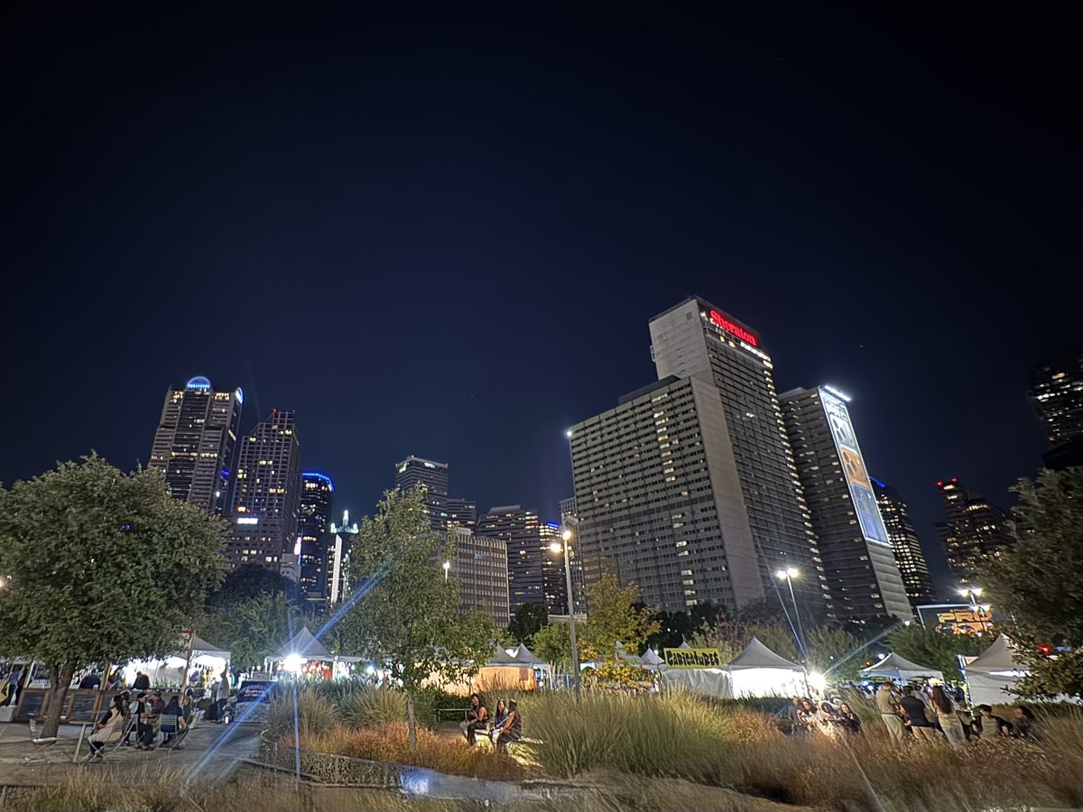 I do love my city view. It’s soooo pretty!!!