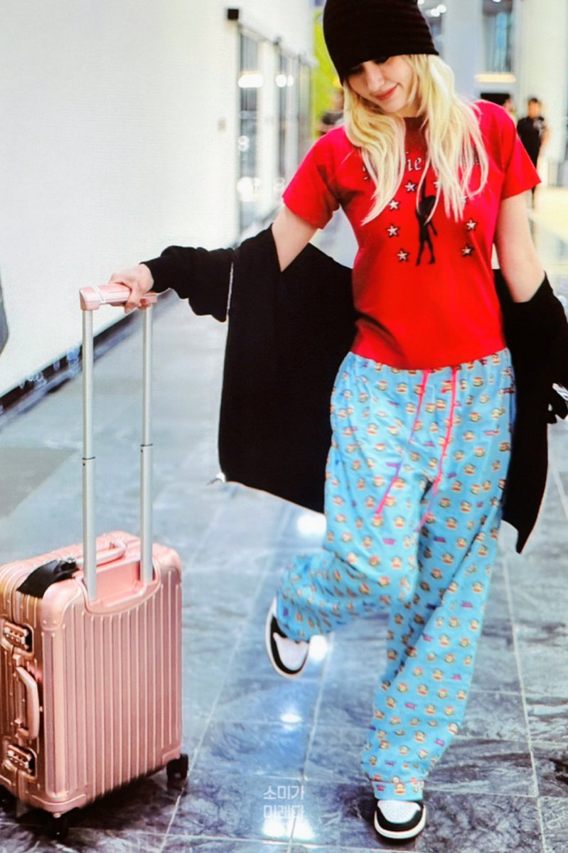 251109 mfm 🛫 pre.

혹시 파자마야?
ㄴ 응!!

#전소미 #jeonsomi