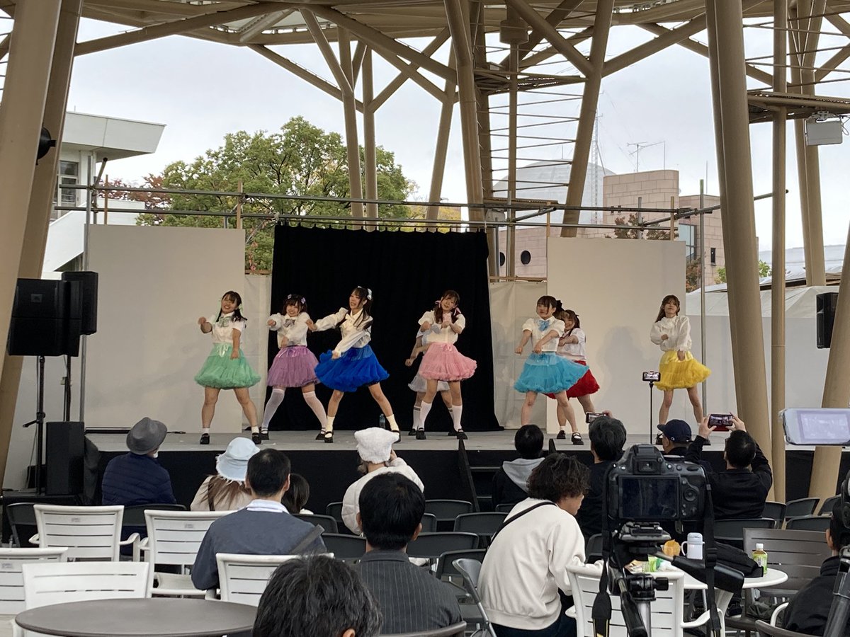 Hiroshima_BF's tweet photo. 続いてID♡EST様が出演中！

ひろしまバスまつり2025のための期間限定アイドルコピーダンスユニットです！

この機会に是非お楽しみください😊 https://t.co/nxtp25fNfi