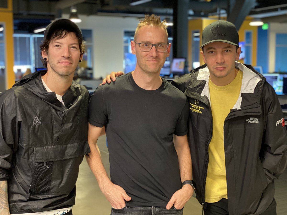 DonaldMustard's tweet image. So I rarely share any personal stuff. Ever. And I never want to tip anyone off to something I might be up to… ;)

But I think this one is okay. I am a huge huge admirer of Tyler and Josh. I LOVE their music. Deeply. This is the first time we met at my studio in Utah in 2019: