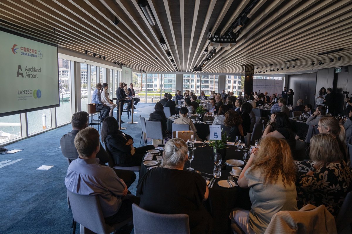 It was an honour to be a panellist at the launch of the new <a href="/CEAirglobal/">China Eastern Airlines</a> Shanghai-Auckland-Buenos Aires flight
the <a href="/LANZBC/">LANZBC</a> hosted on Tuesday in Auckland. Long live the Southern Link and its transregional promise! Viva 🇨🇳 🇳🇿 and 🇦🇷! <a href="/nzchinacouncil/">NZ China Council</a> <a href="/StephenJacobi/">Stephen Jacobi</a> <a href="/MayorWayneBrown/">Mayor Wayne Brown</a>