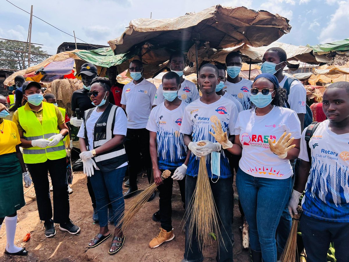 RotaractGayaza's tweet photo. As we wrapped up #WorldinteractWeek, we joined hands to clean Gayaza Market and later held a joint fellowship with Interact Clubs at Gayaza Church of Ug Sec. 
@AbesageN emphasised the importance of maintaining cleanliness for  health &amp; env'mental sustainability.
#RotaryEyamba https://t.co/HF8YzuZipM