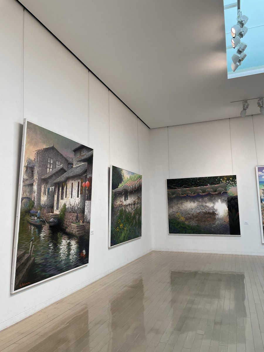 昼間の奥さん… on X