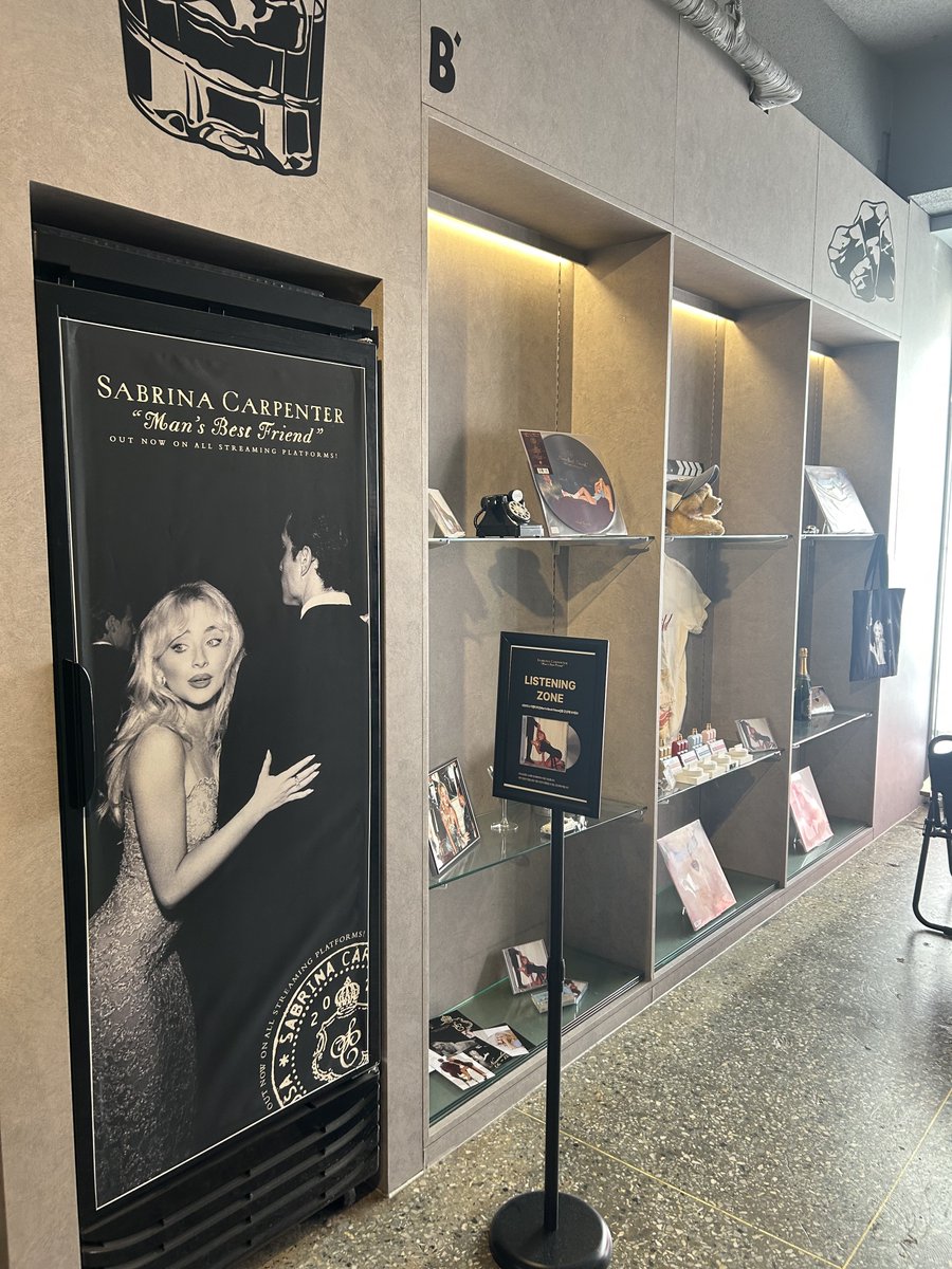 spacesabrinaxx's tweet image. sabrina official cafe in seongsu, seoul🐶
they’ll give you some free stuffs and also you can do gacha for free if you complete theee missions!!! loved the atmosphere!!! worth to come🤍🐾

@SabrinaAnnLynn 
@TeamSabrina