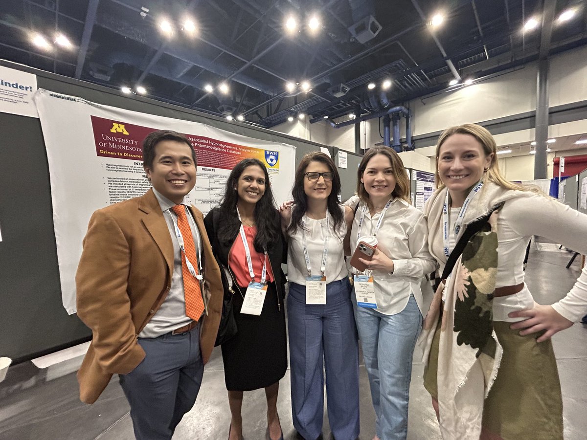 basmeomeo's tweet image. Thank you 🙏 for all who visit our poster today  😇 Hypomagnesemia..an overlooking electrolytes. #KidneyWk #ASN2025 @onconephsociety