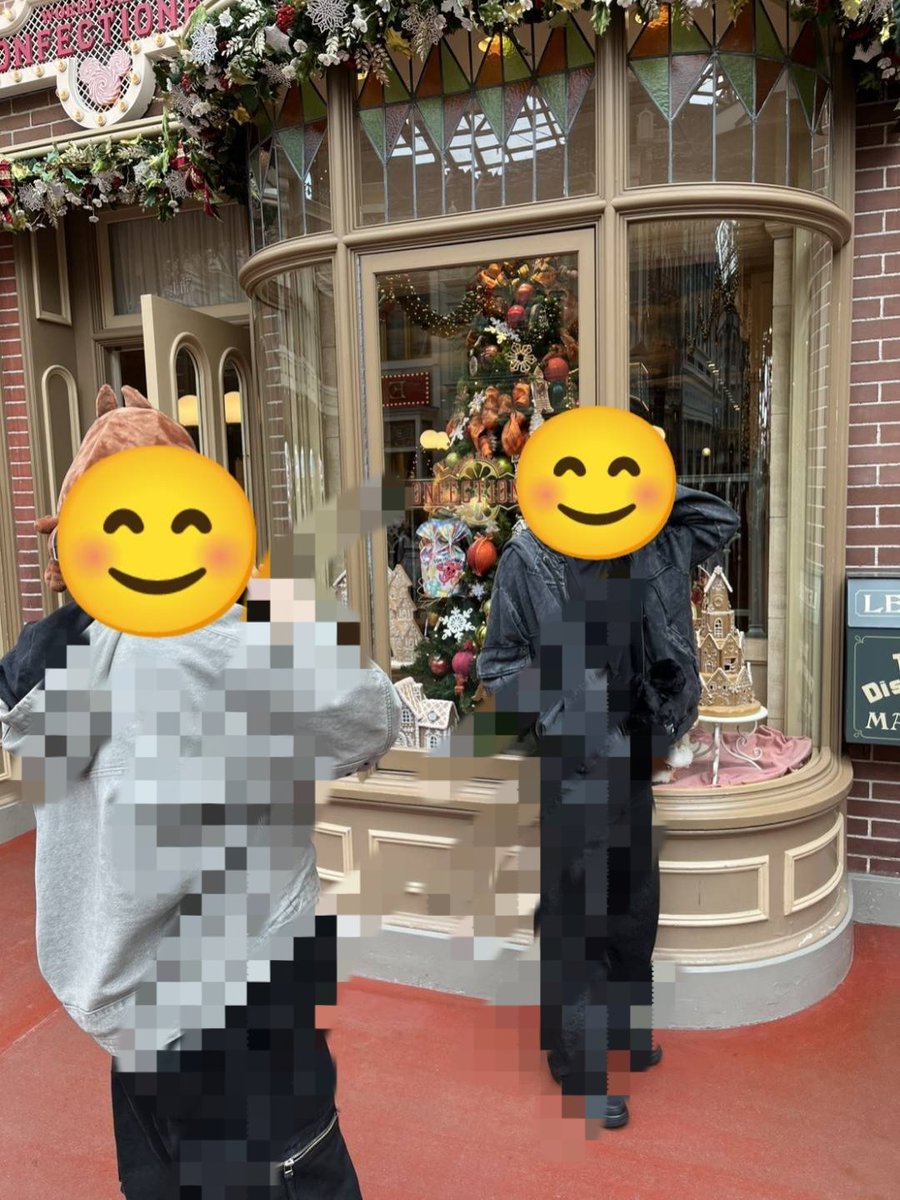 shisasalon2000's tweet photo. シーサー講習でディズニー撮影会開催中です！

シーサー講習サブ講師の半蔵さん@hanzo_prim と、ヒロさん@hiro_second23 がカメラマンをしてて最高の写真が量産されています

ディズニーの写真も女子ウケいいのでめちゃ使えますね

これからもいい写真量産していきます

#シーサー講習 https://t.co/A4NbR8w4hE