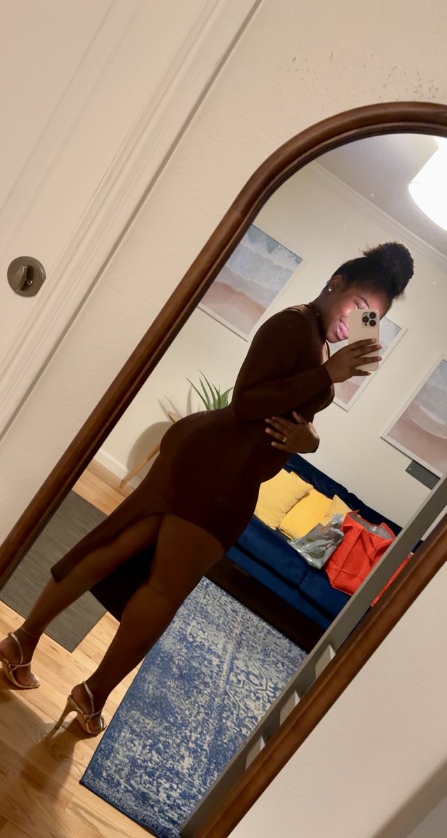 luuldaad's tweet image. these are absolutely my favorite pair of heels ✨