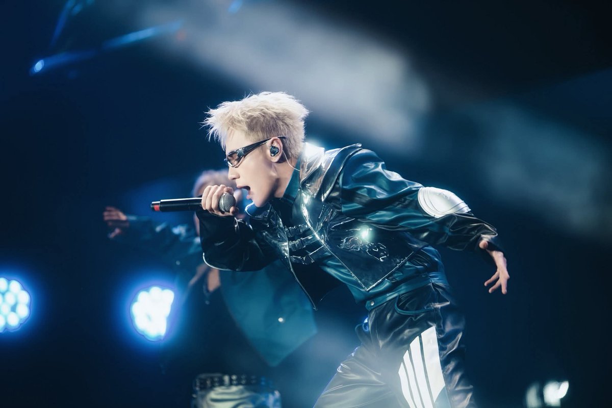 gallery_qhmd's tweet photo. ไม่มีอะไรที่หุ่งทำไม่ได้ เก่งมากๆ ครับ ถึงเราจะห่างกัน Muzik support หุ่งอยู่เสมอ
#QuangHungMasterD https://t.co/HcA7xlieKC