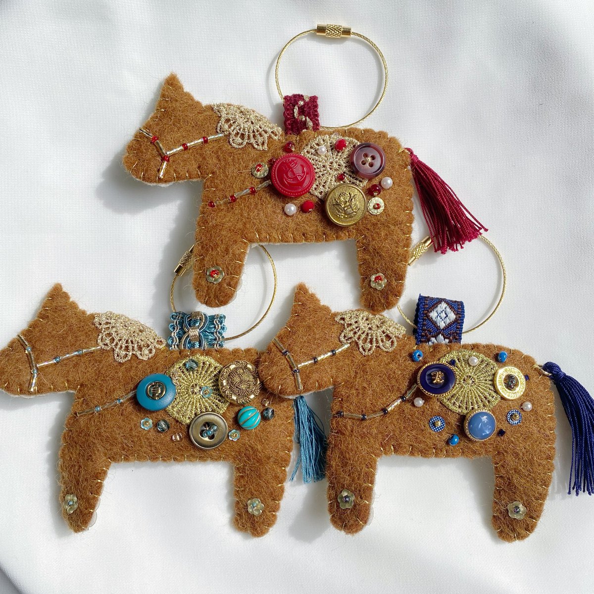 Hi_na_handmade's tweet photo. デザフェスvol.62出展

▶︎2025/11/15（土）-16(日)
「デザインフェスタvol.62」

Hi-na（ひーな）
📍南4階P-158

刺繍アクセサリー以外にも、テキスタイルオーナメントや刺繍のバッグチャームもぜひご覧ください🎄🎠

#デザフェス62リポスト 
#デザフェス62

Thanks @designfesta https://t.co/ClpvhBW1WD