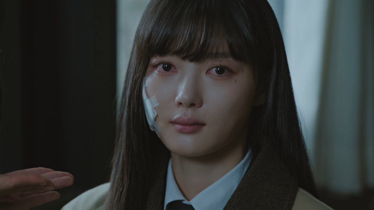 infodrakor_id's tweet photo. You got me feeling like a psycho, psycho https://t.co/EONwG5YB70