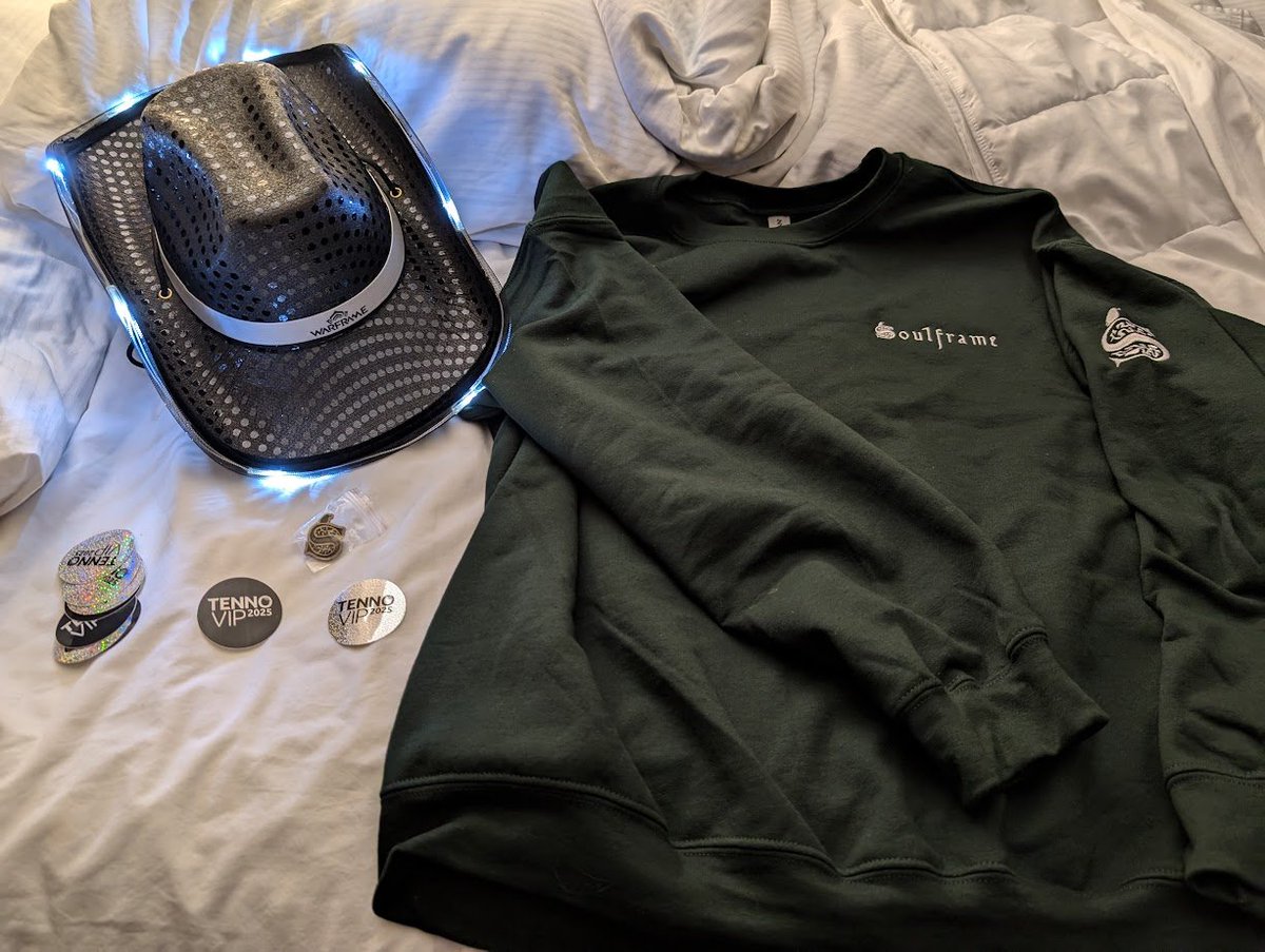 Had an Amazing time at #TennoVIP Calgary with pals &amp; meeting new tenno! Definitely an unforgettable experience! 😄