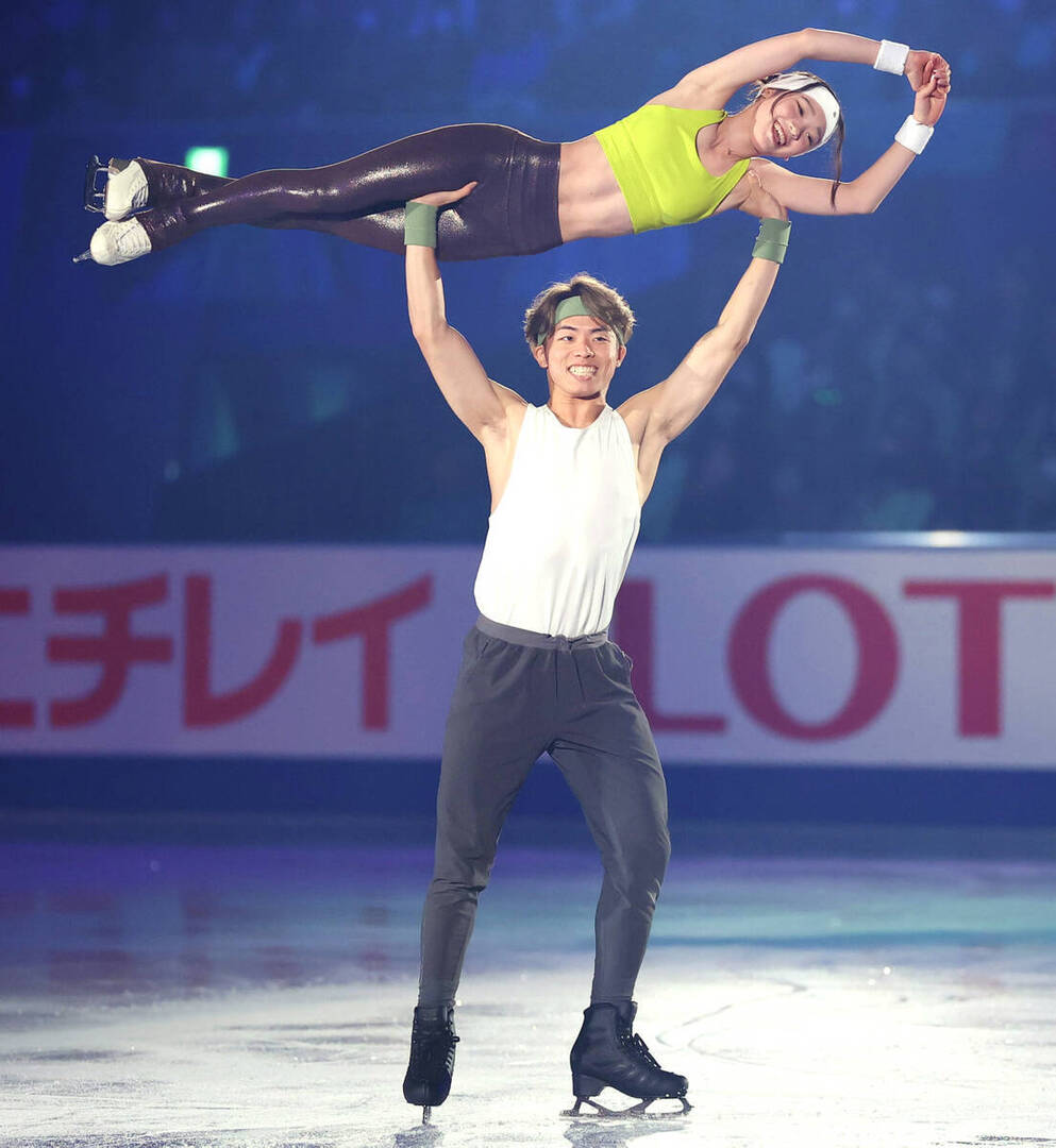 figure_hochi's tweet image. “マッチョ”な「ゆなすみ」がエキシビに登場　躍進のＮＨＫ杯終え「たくさん伸び代がある」
hochi.news/articles/20251…
#フィギュアスケート #figureskating