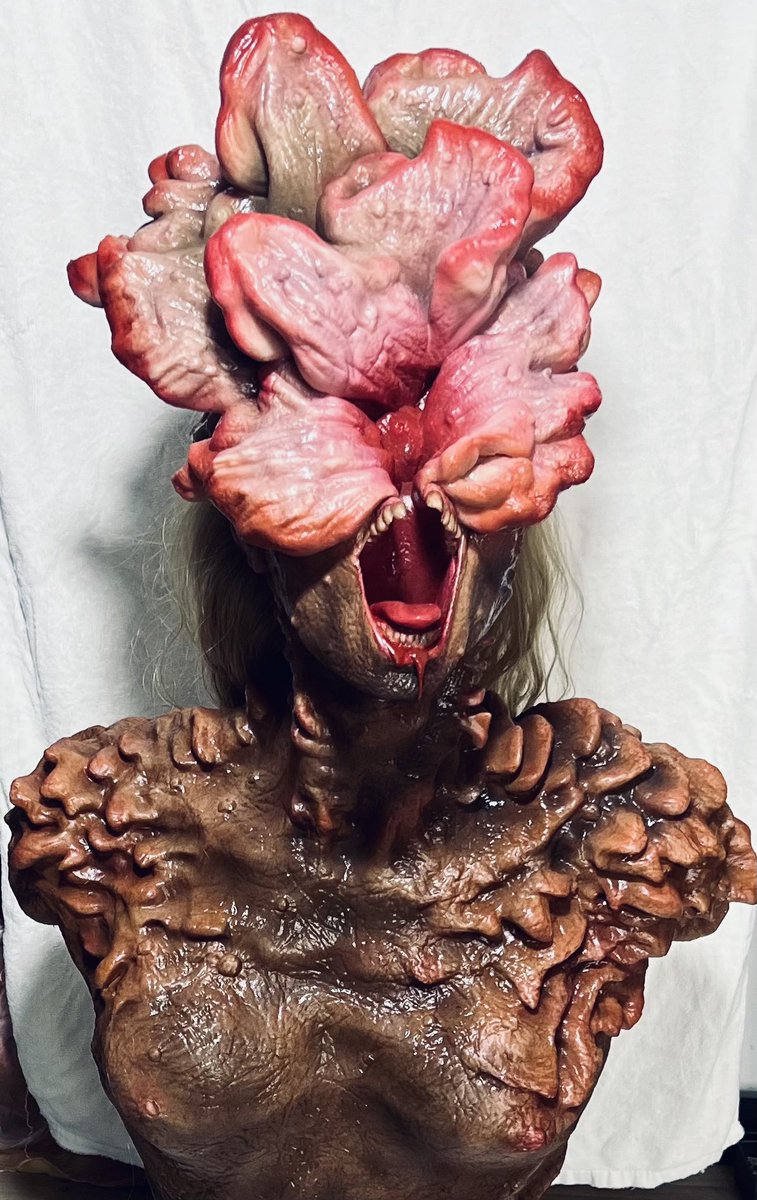 AustinJKL1's tweet photo. Finished.
#tlou #tlou2 #thelastofusellie #tlouellie #TheLastOfUsRemake #thelastofus
#yjstudios #figure #figurine #collectibles #bustfigure #statue #statuecollection #game https://t.co/jCso1feyqP