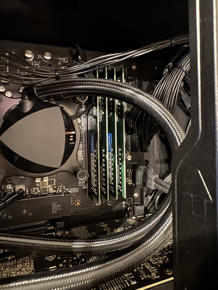 みおちゃん@バキバキピッキングネキZ on X