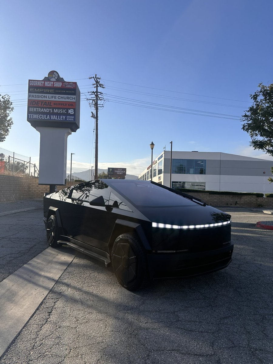 Empire Custom Wraps tweet media