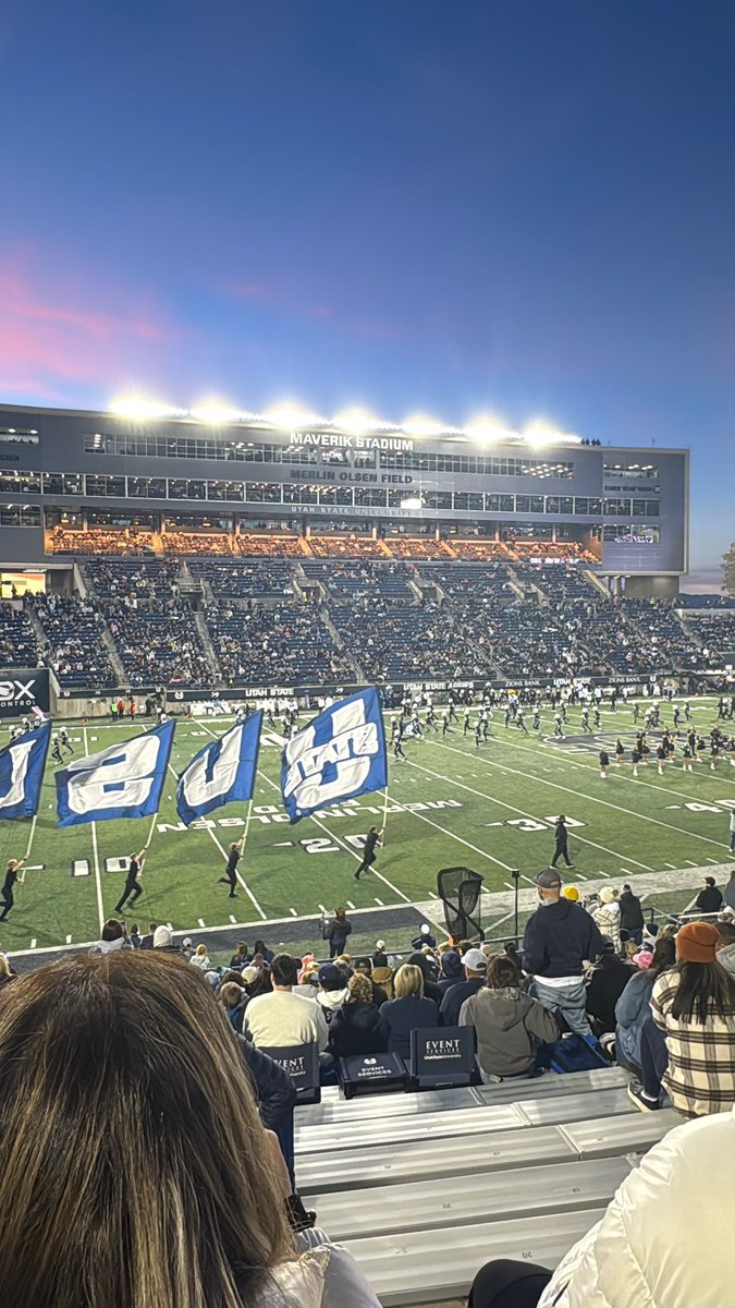 12kstephan's tweet photo. Had a great time in Logan tonight for the @USUFootball game. Thank you @IcemanCoaching for the game day invite vs Nevada. @eehowren @lanefarns @CoachChrisStack https://t.co/w6OU0XDkSn