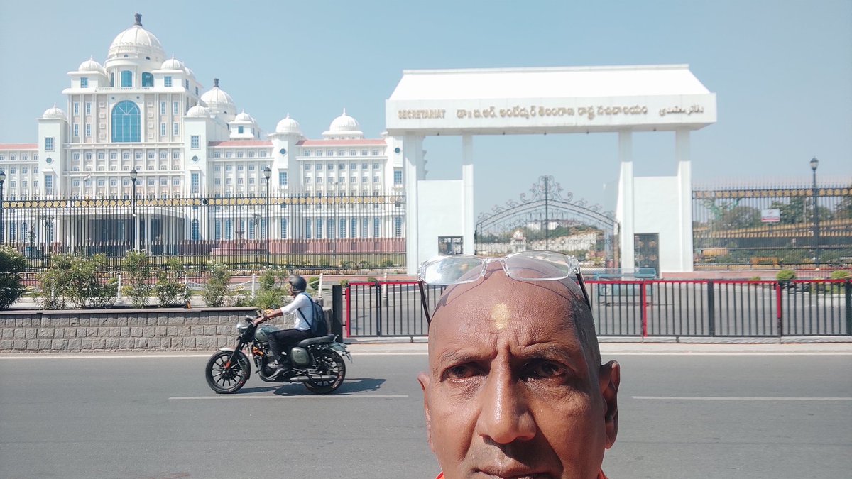 𝑹𝒂𝒅𝒉𝒂 𝑪𝒉𝒂𝒓𝒂𝒏 𝑫𝒂𝒔 (@radhacharandas) on Twitter photo 