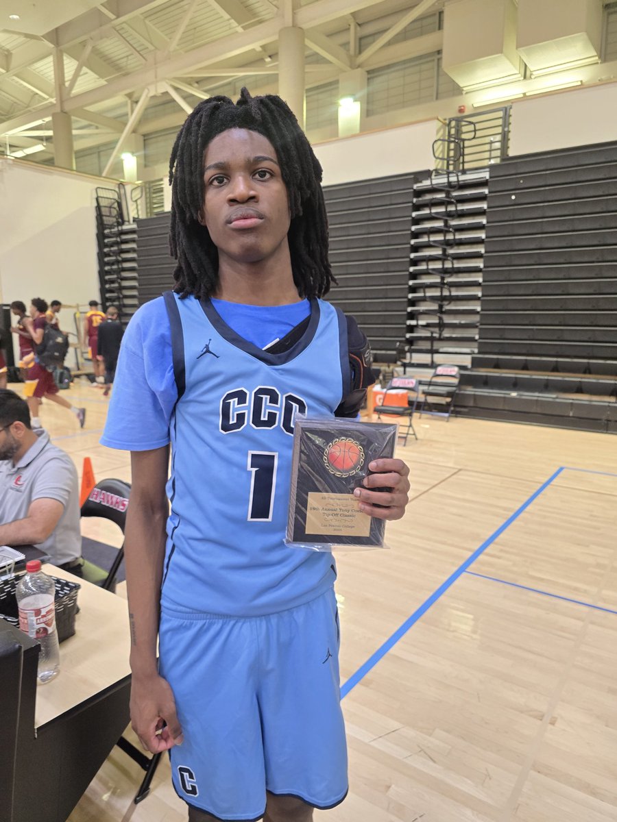 Comets come back from 14 down at halftime to defeat conference rival Los Medanos and win the 3rd place game of the Las Positas Tournament!

Julius Wade was named to the all tournament team for a stellar weekend!