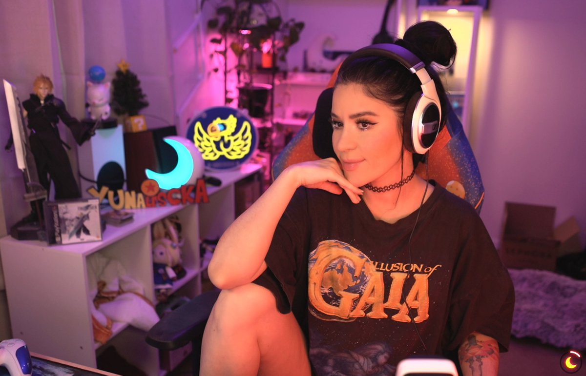 Yunalescka ☾ tweet media