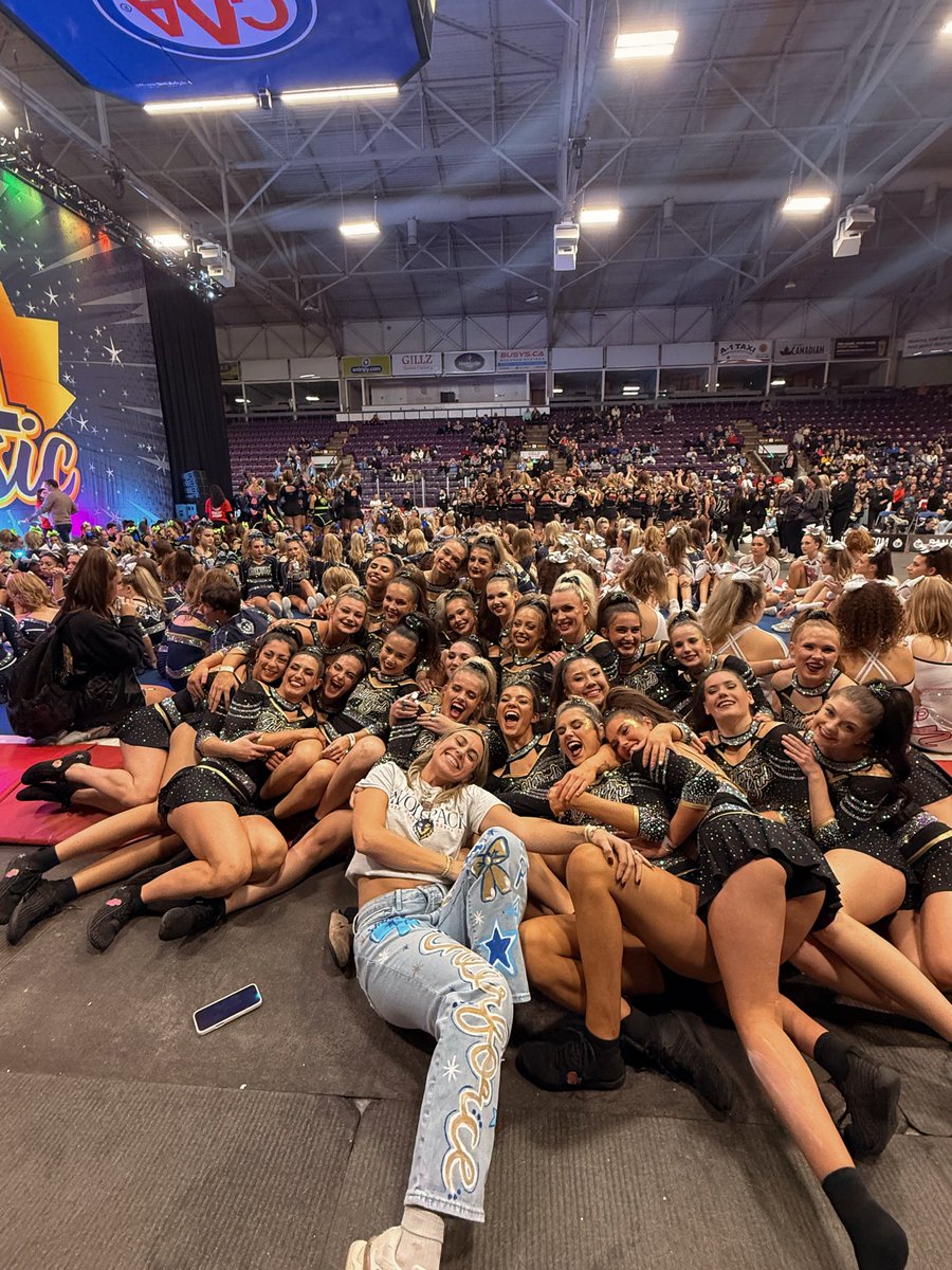 mon 🤟 tweet media