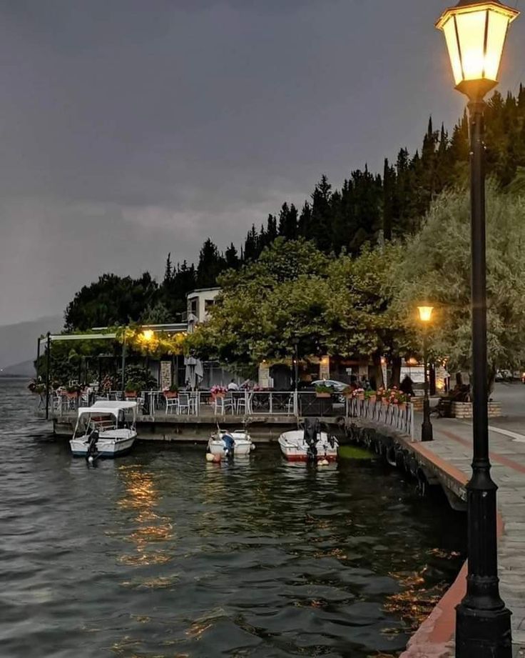 Καλημέρεεεεεεεες 
Καλή Κυριακή 
Παμβώτιδα Ιωάννινα.