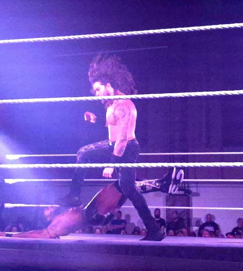 CarlosStoneking's tweet image. @_trickwilliams @ThunderKeck #nxttampa #WWENXT #toothlessaggression Tampa got a future wrestlmania match tonight. Two of our absolute favorites put on a hell of a show tonight.   @KrissiStoneking @ThomasM59570509