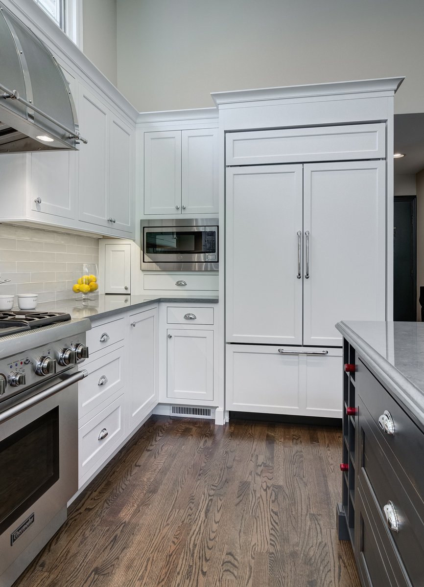 KDPartners's tweet image. Appliance garages are a fantastic way to keep small appliances close to hand while keeping an uncluttered look when not in use.

#DesignInspiration #KitchenDesign #KitchenOrganization #DesignDetails #DesignersLife #SENERGY

@SENDesignGroup
Photos: Dennis Jourdan Photo &amp;amp; Video