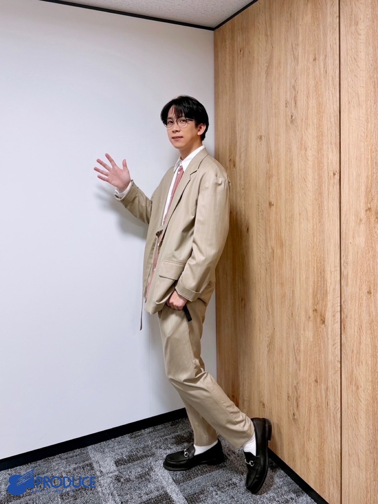 81pro_official's tweet image. TVアニメ『異世界の沙汰は社畜次第』
AGF2025スペシャルステージに
近藤誠一郎役の #伊東健人 が登壇いたしました👓

現地にご来場の皆さま
配信をご覧いただいた皆さま
ありがとうございました！

アニメ放送は2026年1月より！
どうぞお楽しみに✨

#いせしゃち