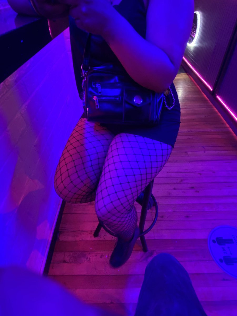 👀