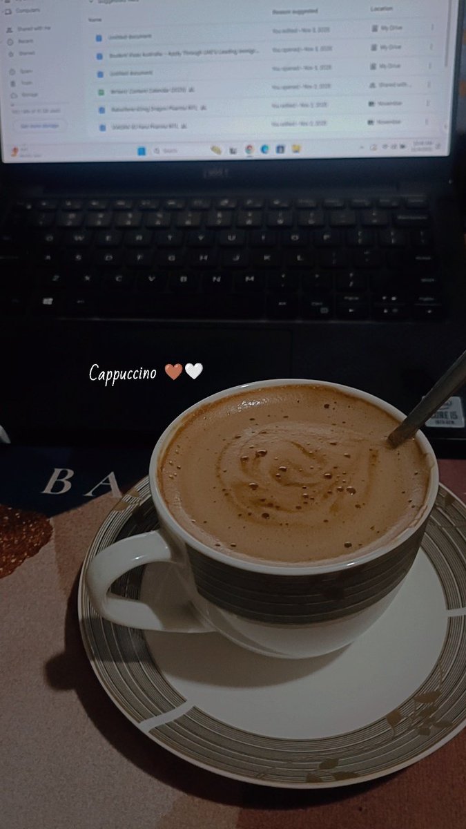 UjalaRaza_'s tweet image. Me to Coffee 🫶
Jitni tu milti jay, utni lgy thori thori 
🤌🤎
#Coffeeholic #UjiisDiary