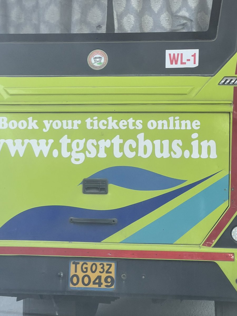 KPR_PRUDHVI's tweet photo. @TGSRTCHQ Rash driving on Warangal national highway https://t.co/ECv3sov7qI
