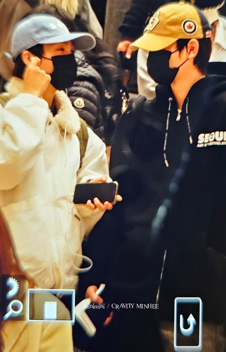 251109 ICN 
강쥐즈🐶
#민희 #MINHEE 
#CRAVITY #크래비티 
#미니의맛
