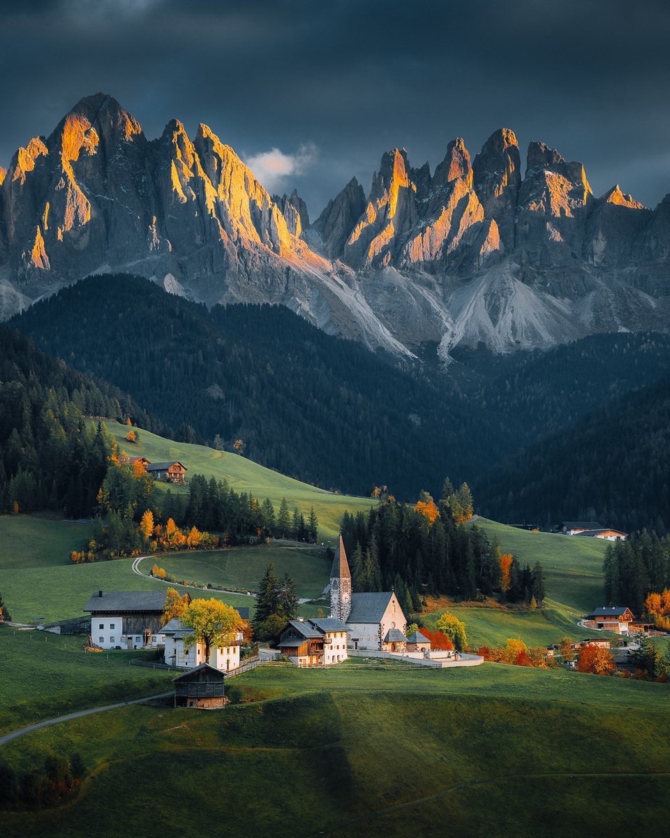 jamieblessings's tweet image. The Italian Dolomites.