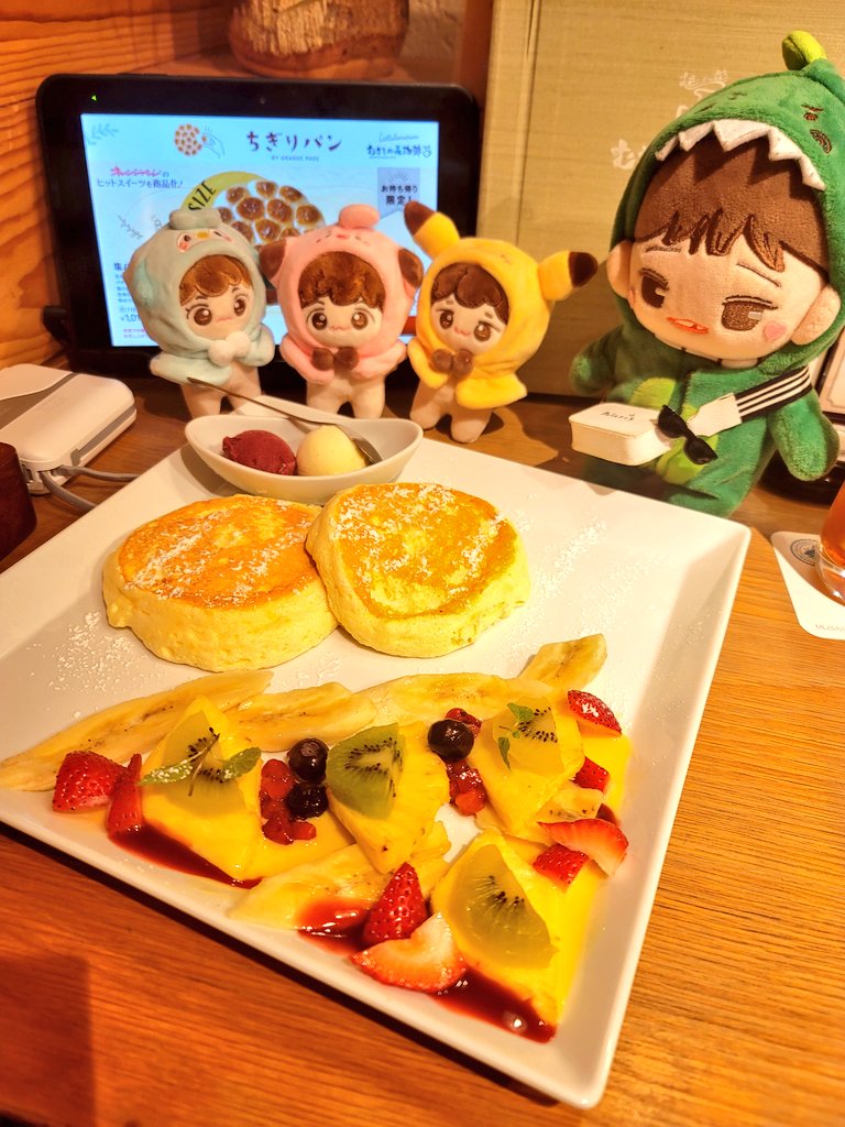 keeptryingakira's tweet photo. 빵케이크 왔어요 ㅋㅋㅋ
#종댕이 #EXO #CHEN #chendoll #exodoll #ぬい撮り #첸 #첸인형 #ぬいと暮らす365日 https://t.co/FOjL9NunVX