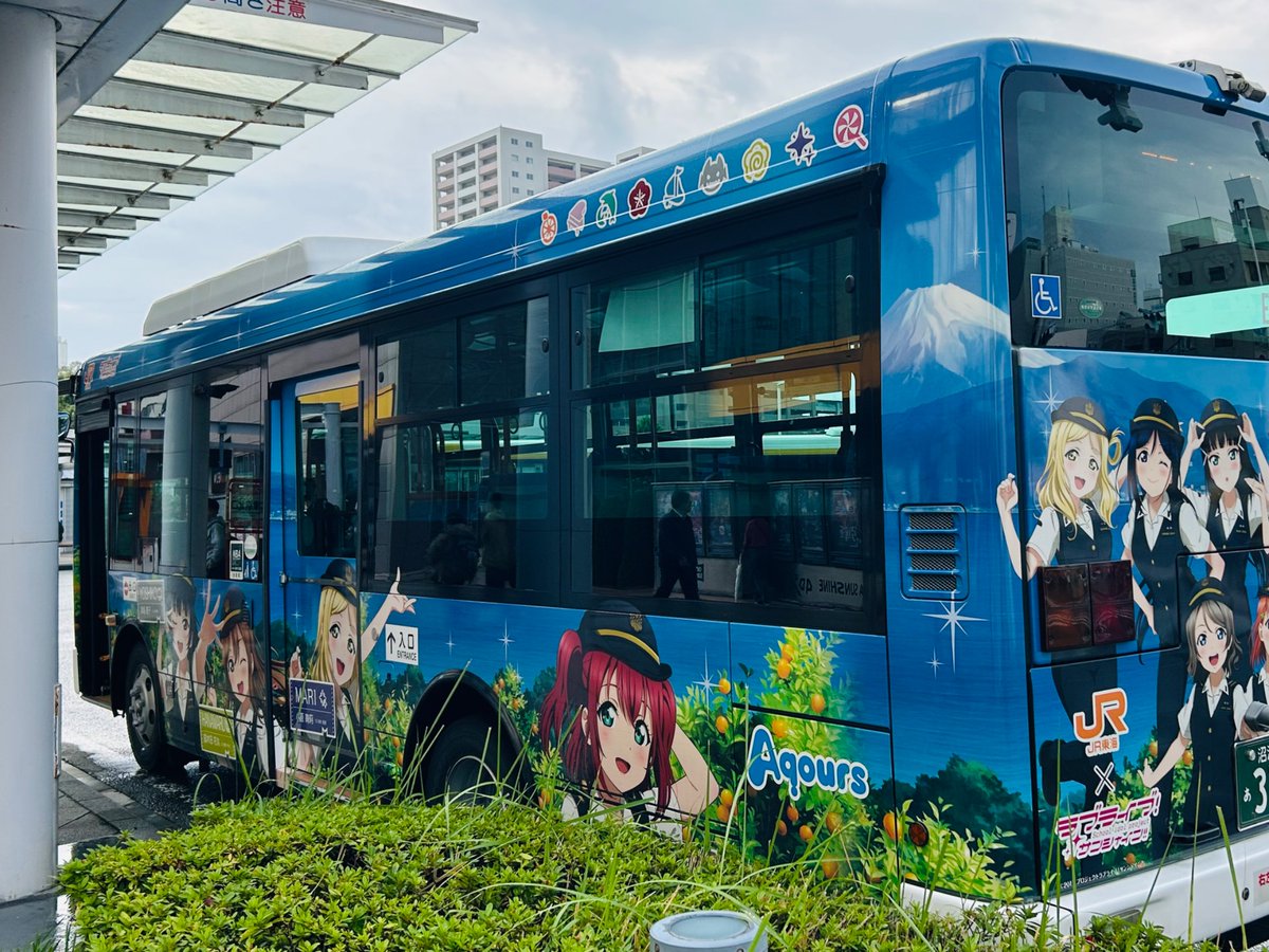unrealimage's tweet photo. なんかラブライブがいっぱいだったけど、もしかして沼津って聖地なの？ https://t.co/gfh7Z6zeFo