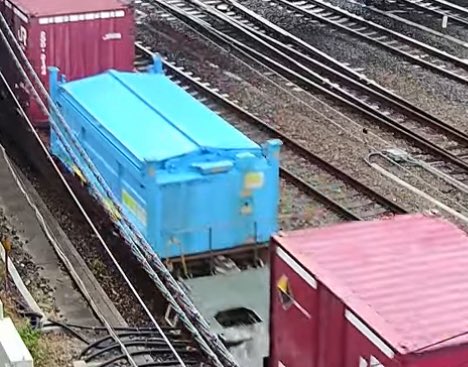 摂州高速貨物 on X