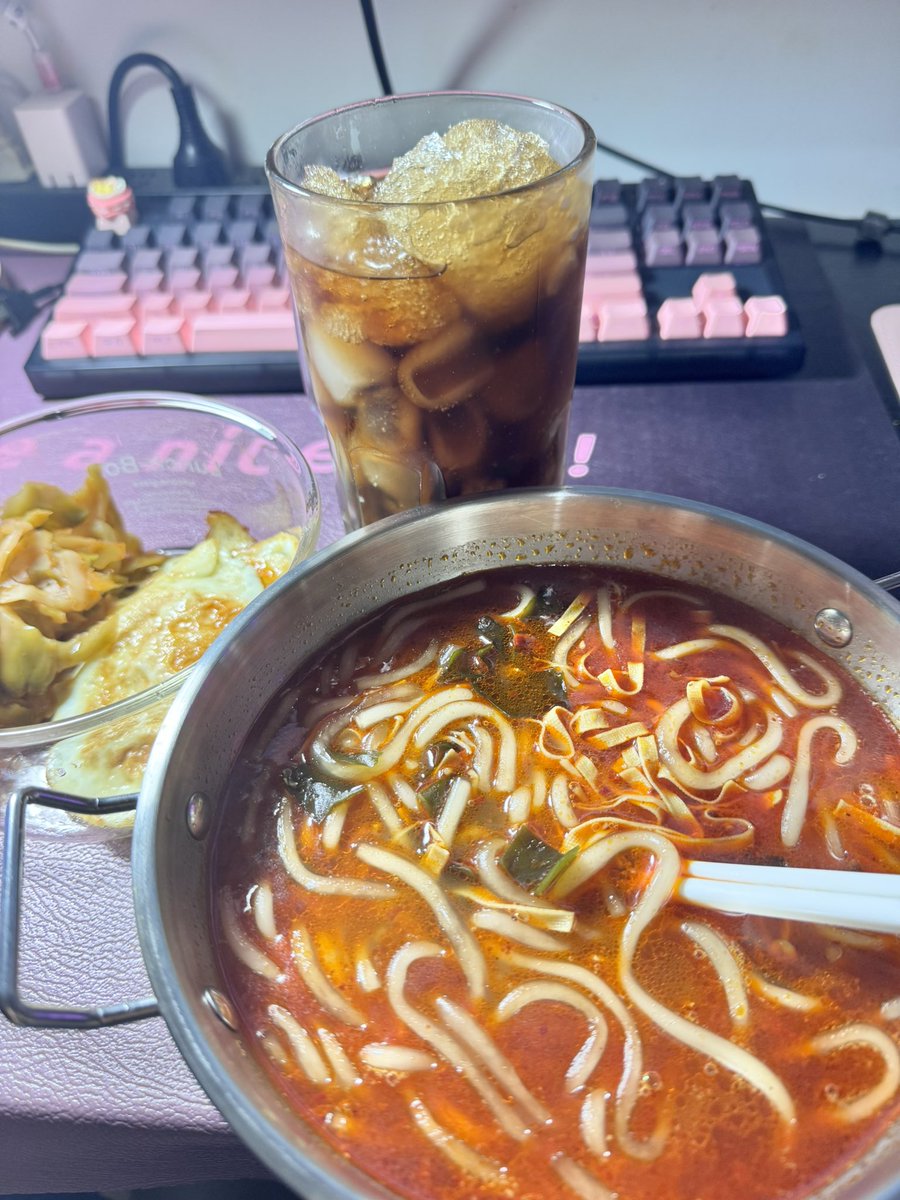 福利姬重生之我在推特当网黄（没回就是在睡觉）分享的黄推图片2 - 网红私拍内容