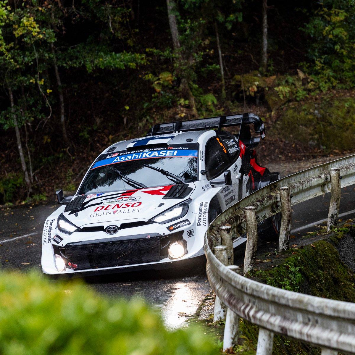 TGR_WRC's tweet image. First WRC podium for @samipajari and @SalminenMarko! 🙌

#ToyotaGAZOORacing #GRYaris #WRC #RallyJapan 🇯🇵