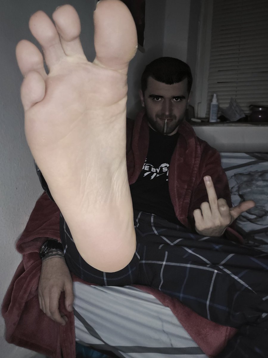 Bully_Findom's tweet image. Follow those perfect soles.
findom feet soles cashfag moneyslave