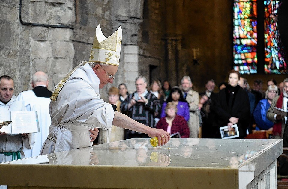 FSSR's accusation (see here, refreshingly delivered in a Kiwi accent) against Prevost of a "complete denial of Catholicism as the only true Religion" has sent the Bishop of Aberdeen scurrying to the Vatican.juliadufresne.blogspot.com/2025/11/leo-de…