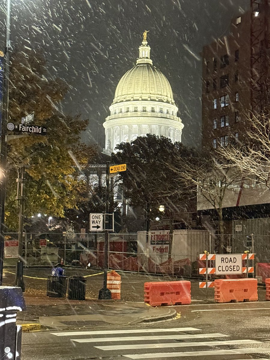 Good night , Saturday! ❄️ 

Enjoy your evening.