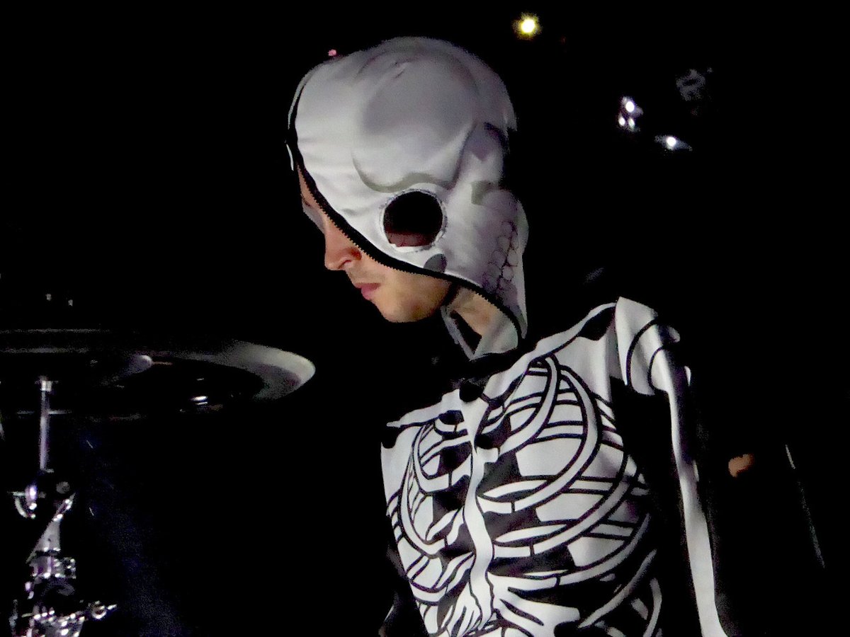 ّ (@tyjohourly) on Twitter photo 