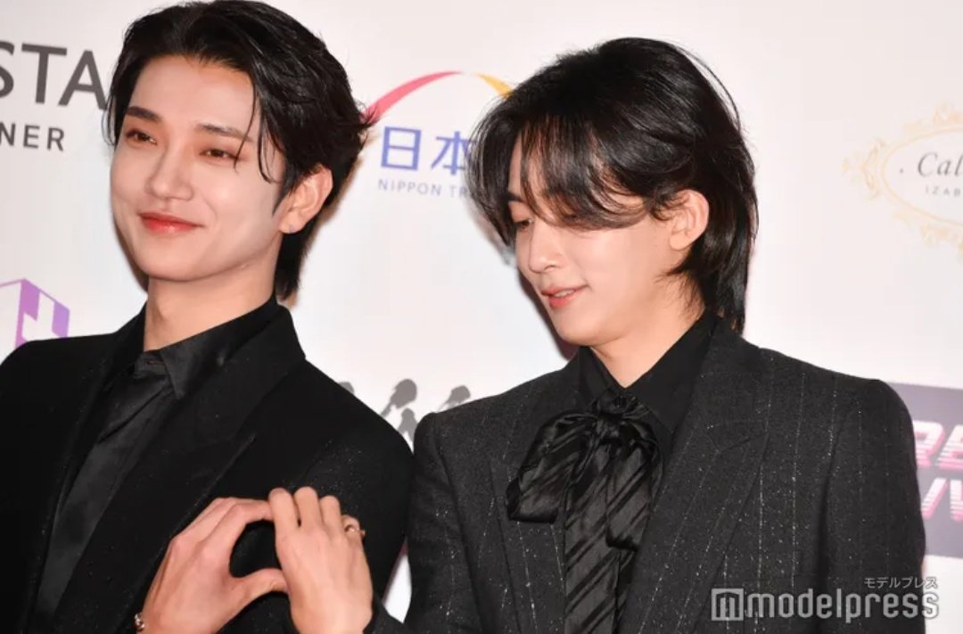 gumiwons's tweet photo. jihan and their inverted heart 😆
#2025MAMAVOTE #SEVENTEEN https://t.co/6eZVlNcyD6